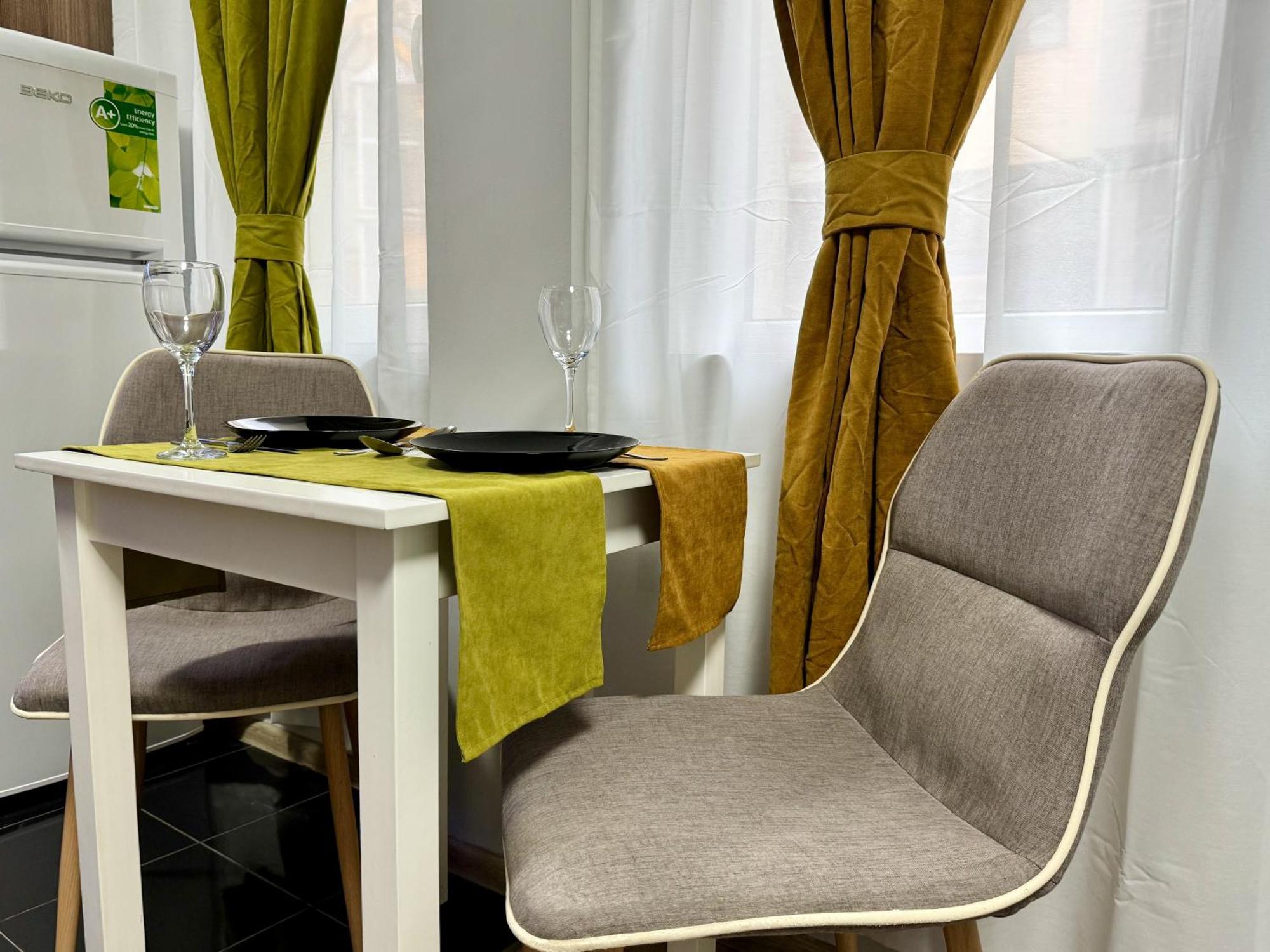 Central Studio Apartment - Varna City Kültér fotó