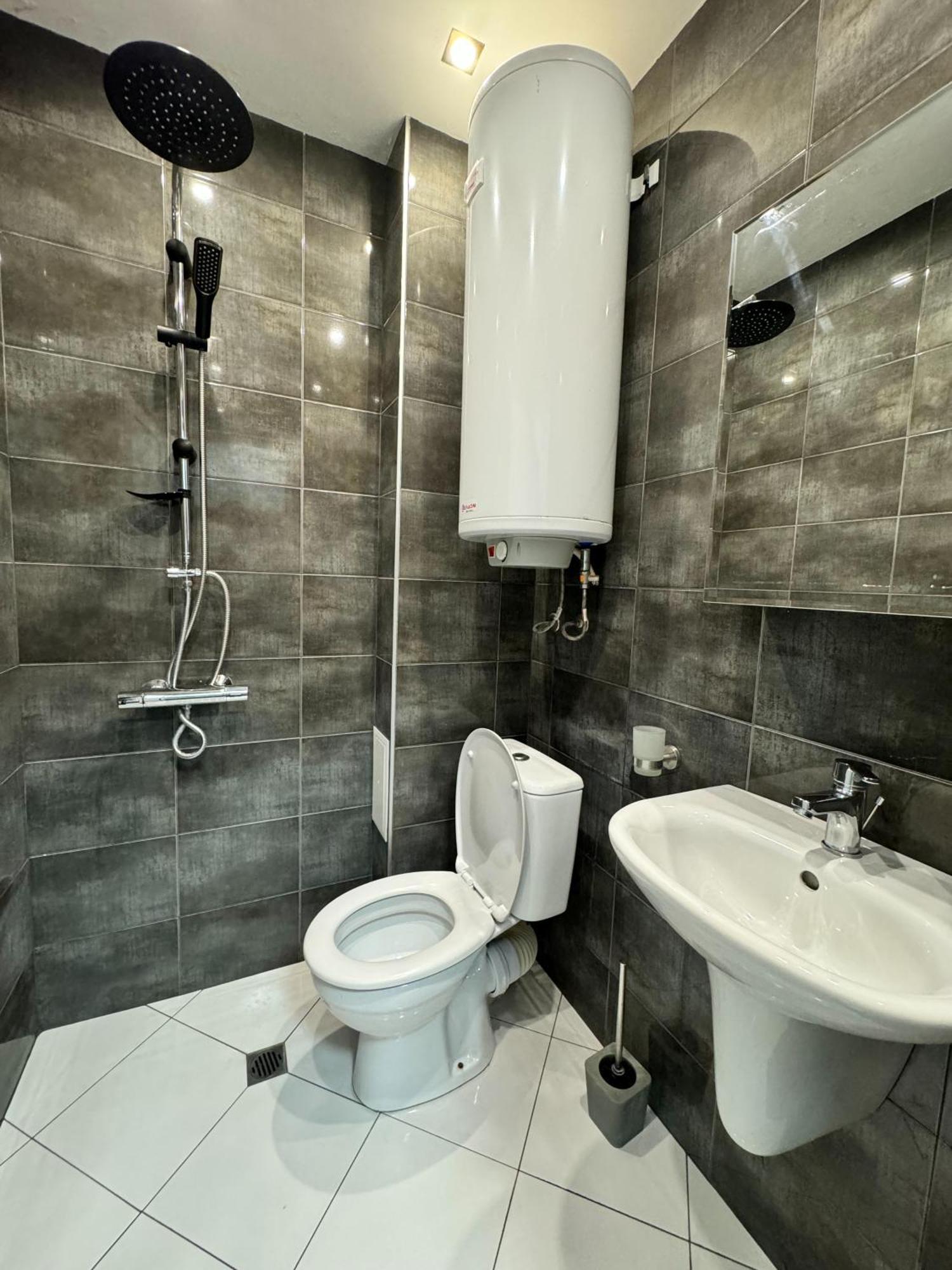 Central Studio Apartment - Varna City Kültér fotó