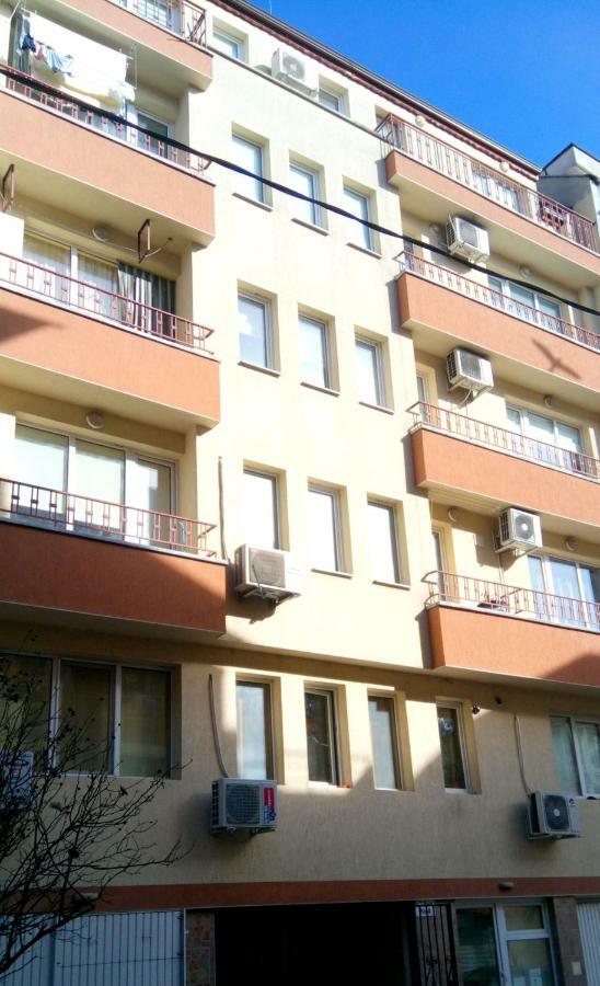 Central Studio Apartment - Varna City Kültér fotó